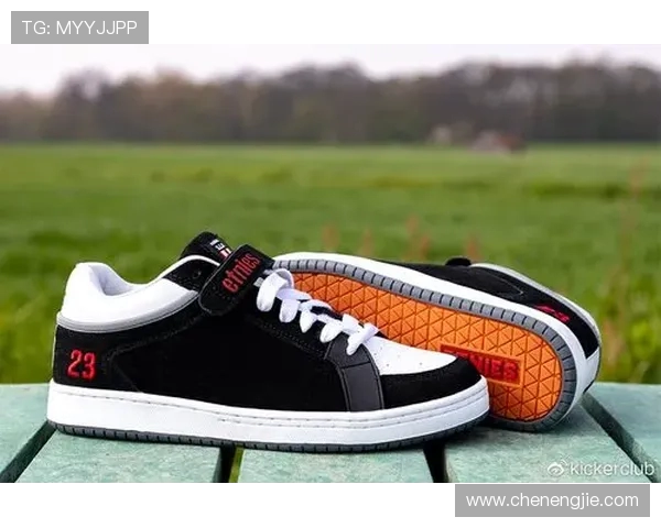 成都滑板队与南京滑板队赛后复盘分析团队配合与战术执行的关键因素