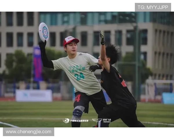 重庆飞盘队在攀岩联赛中以68分稳居积分榜首位 重庆飞盘队在攀岩联赛中以68分稳居积分榜首位